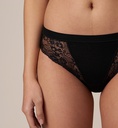 Slip in tessuto naturale e pizzo biodegradabile  | Nero